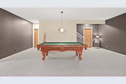 2710 Red Splendor Circle E, Maplewood, MN 55119 - Photo 32