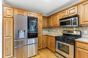 9918 Kiwi Ave N, Brooklyn Park, MN 55443 - Photo 12