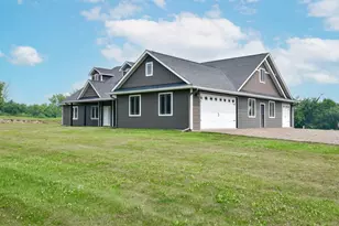 52929 Beech Ave, Braham, MN 55006 - Photo 6