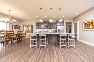 1696 73rd St W, Inver Grove Heights, MN 55077 - Photo 4