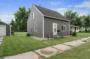 1810 1st Ave SE, Austin, MN 55912 - Photo 4