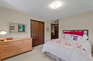 61 Flandrau Pl, Saint Paul, MN 55106 - Photo 12
