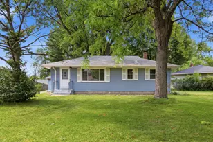 821 Sterling St N, Maplewood, MN 55119 - Photo 1