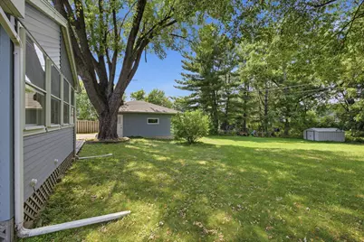 821 Sterling Street N, Maplewood, MN 55119 - Photo 22