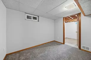 821 Sterling St N, Maplewood, MN 55119 - Photo 16