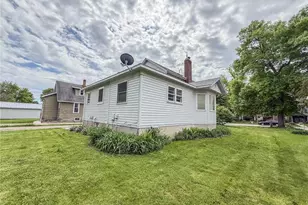 409 9th St SW, Willmar, MN 56201 - Photo 56
