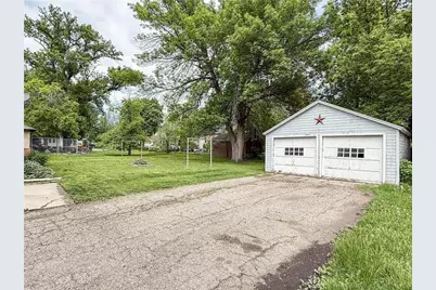 409 9th Street SW, Willmar, MN 56201 - Photo 4