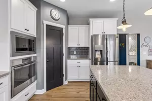 1173 Rosemary Ln, Chaska, MN 55318 - Photo 14