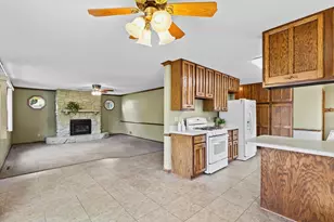 1561 Chamber St, Saint Paul, MN 55106 - Photo 6