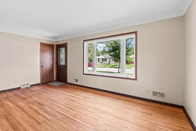 1561 Chamber Street, Saint Paul, MN 55106 - Photo 14