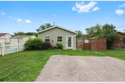 204 37th Avenue N, Saint Cloud, MN 56303 - Photo 1