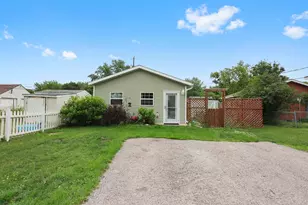 204 37th Ave N, Saint Cloud, MN 56303 - Photo 2