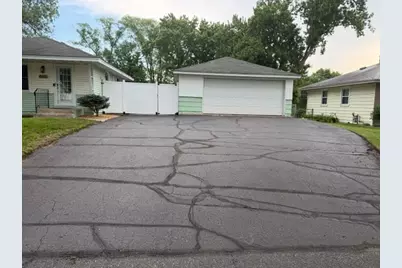 8031 Hadley Avenue S, Cottage Grove, MN 55016 - Photo 2