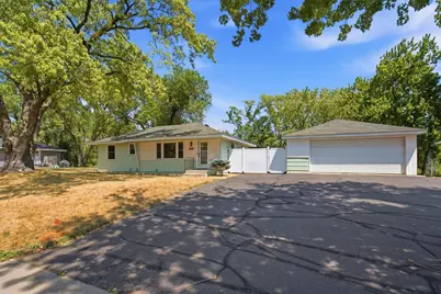 8031 Hadley Avenue S, Cottage Grove, MN 55016 - Photo 2