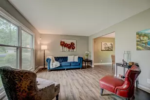 2414 Oakridge Ct, Stillwater, MN 55082 - Photo 4