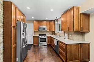 7358 Symphony St NE, Fridley, MN 55432 - Photo 2