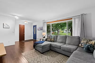 7358 Symphony Street NE, Fridley, MN 55432 - Photo 10