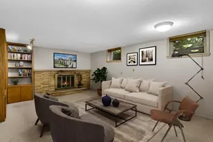 805 Kingsview Ln N, Plymouth, MN 55447 - Photo 18