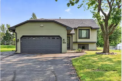 17462 Logans Drive, Eden Prairie, MN 55346 - Photo 1