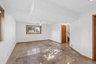 17462 Logan's Dr, Eden Prairie, MN 55346 - Photo 32