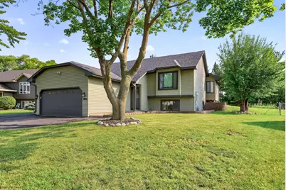 17462 Logans Drive, Eden Prairie, MN 55346 - Photo 4