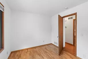 17462 Logan's Dr, Eden Prairie, MN 55346 - Photo 24