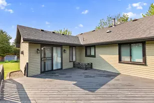 17462 Logan's Dr, Eden Prairie, MN 55346 - Photo 50