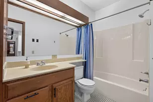 1392 Carling Dr, Saint Paul, MN 55108 - Photo 20