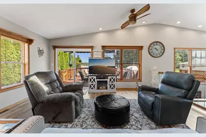1911 County Road F E, White Bear Lake, MN 55110 - Photo 32