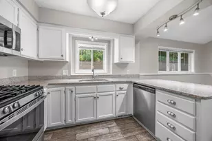 3633 Windtree Dr, Eagan, MN 55123 - Photo 14