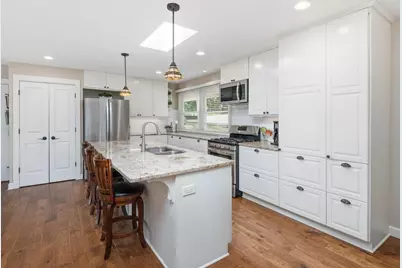 5936 Woodland Circle, Minnetonka, MN 55345 - Photo 4