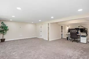 5936 Woodland Cir, Minnetonka, MN 55345 - Photo 20