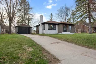 809 7th St NE, Staples, MN 56479 - Photo 28