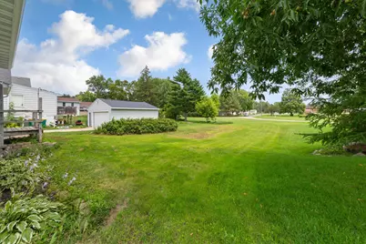 211 Independence Avenue S, Clarks Grove, MN 56016 - Photo 4