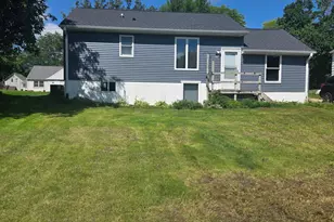 211 Independence Ave S, Clarks Grove, MN 56016 - Photo 2
