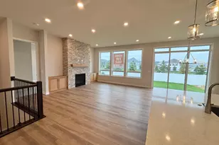 17940 Greenwich Wy, Lakeville, MN 55044 - Photo 2