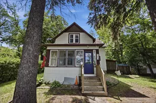 523 10th St S, Moorhead, MN 56560 - Photo 1