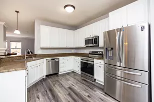 10254 Bleeker St, Woodbury, MN 55129 - Photo 4