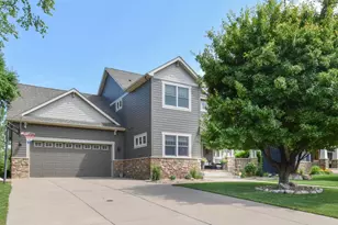 11315 Goose Lake Pkwy, Maple Grove, MN 55369 - Photo 4