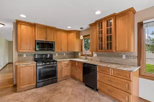 1592 Bellows St, West Saint Paul, MN 55118 - Photo 4