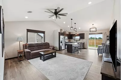 716 W 8th Street, Litchfield, MN 55355 - Photo 2