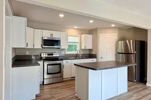 519 E 9th St, Morris, MN 56267 - Photo 2