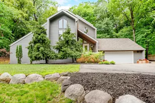 13900 Hill Ridge Dr, Hopkins, MN 55305 - Photo 62
