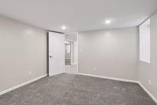 8209 Beard Rd, Bloomington, MN 55431 - Photo 30