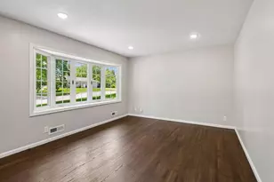 8209 Beard Rd, Bloomington, MN 55431 - Photo 8