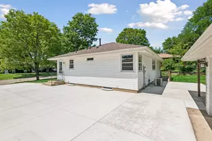 8209 Beard Rd, Bloomington, MN 55431 - Photo 38