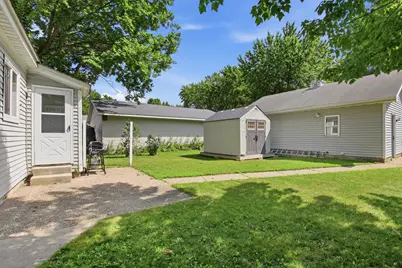 319 S Miller Avenue, Litchfield, MN 55355 - Photo 6