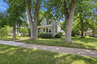 319 S Miller Avenue, Litchfield, MN 55355 - Photo 4