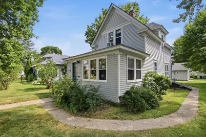 319 S Miller Avenue, Litchfield, MN 55355 - Photo 2