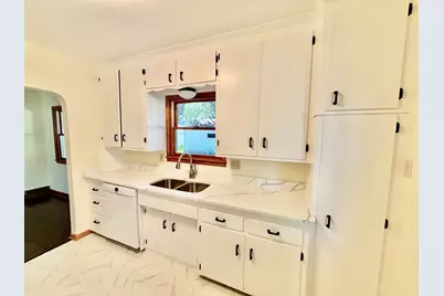 180 Bernard Street E, West Saint Paul, MN 55118 - Photo 4